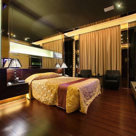 Spring Hotel Тайчжун Экстерьер фото