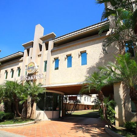 Spring Hotel Тайчжун Экстерьер фото