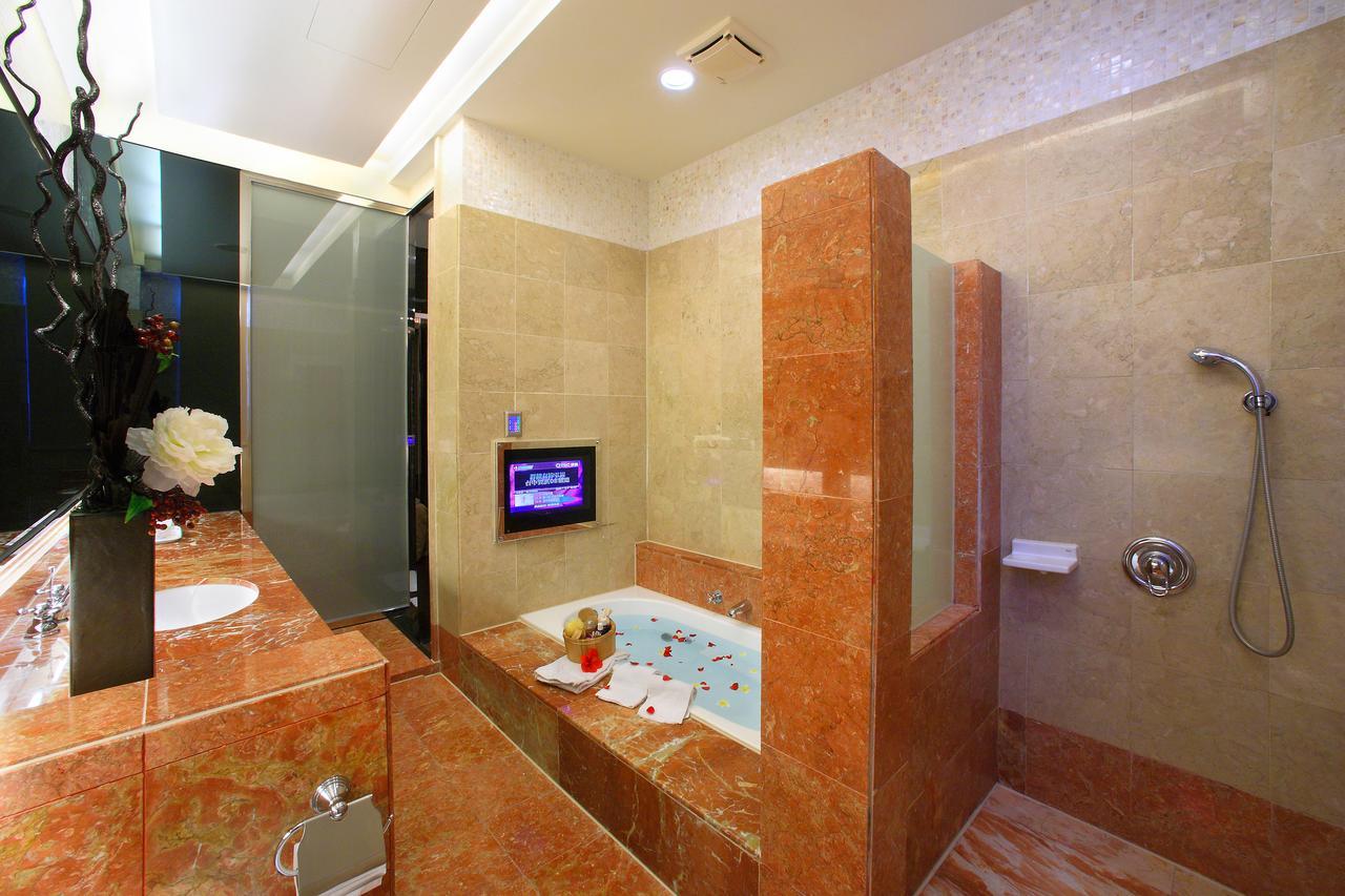 Spring Hotel Тайчжун Экстерьер фото