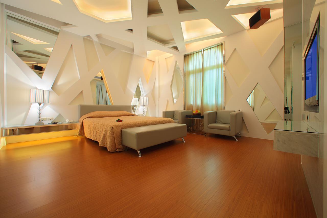 Spring Hotel Тайчжун Экстерьер фото