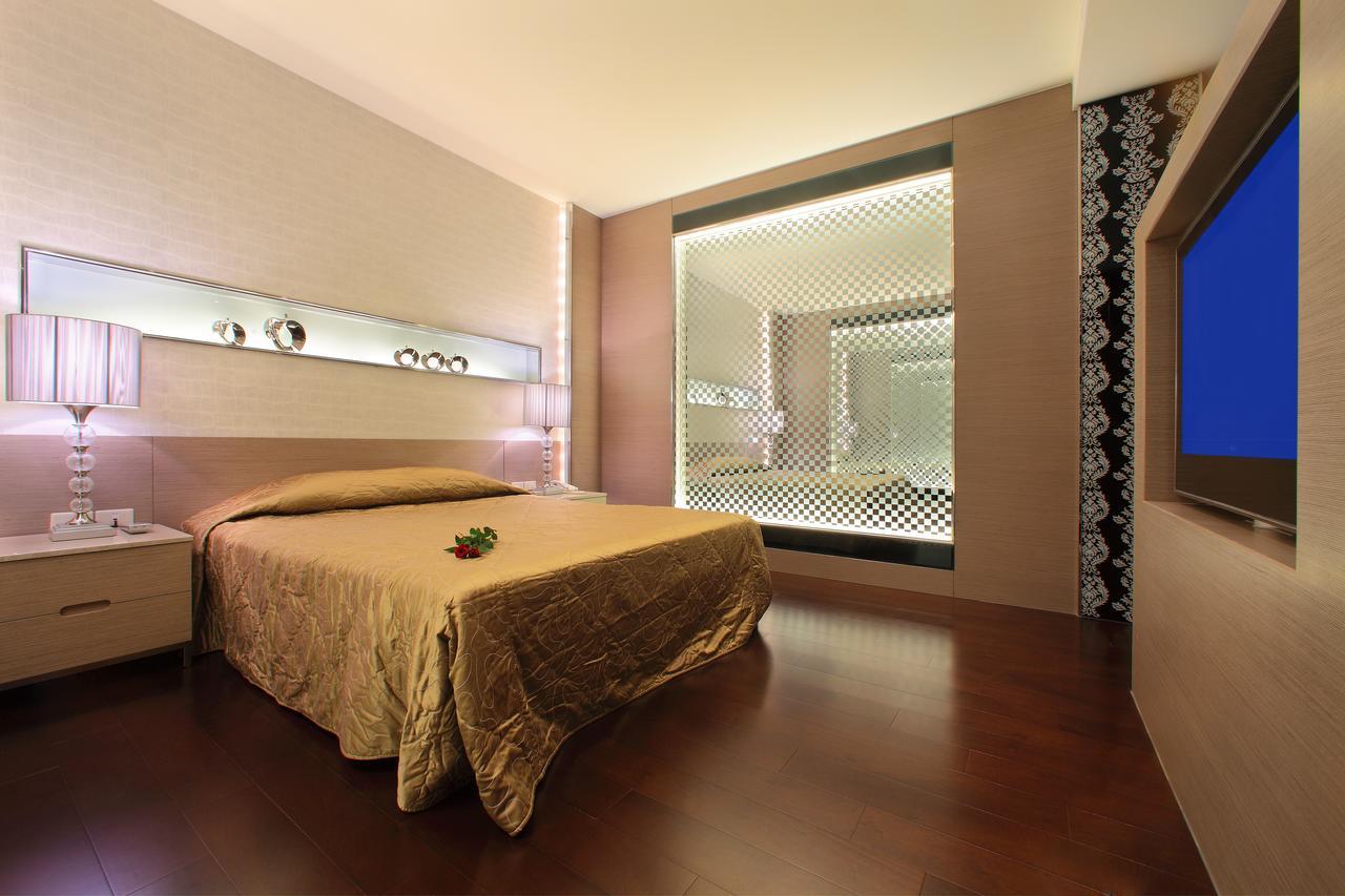 Spring Hotel Тайчжун Экстерьер фото